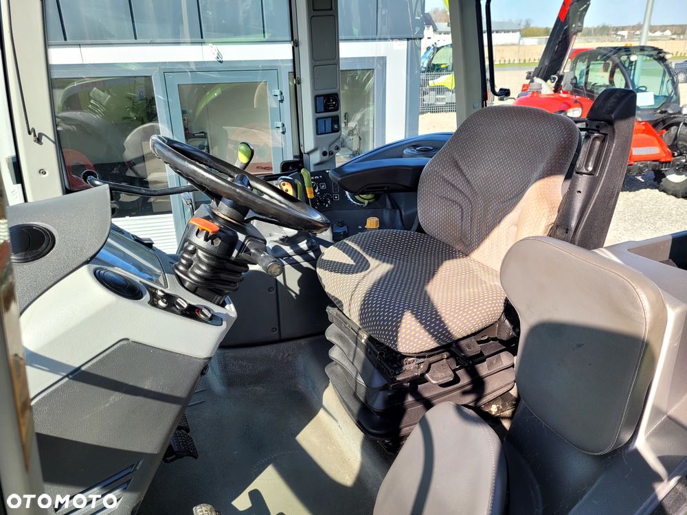 Claas ARION 630 CIS - 27