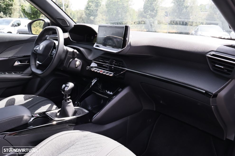 Peugeot 2008 1.2 Allure - 12