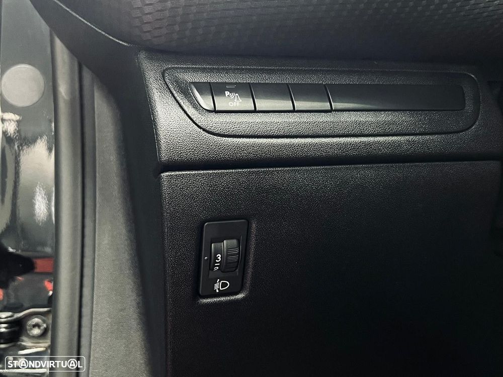 Peugeot 2008 1.2 PureTech Allure - 29