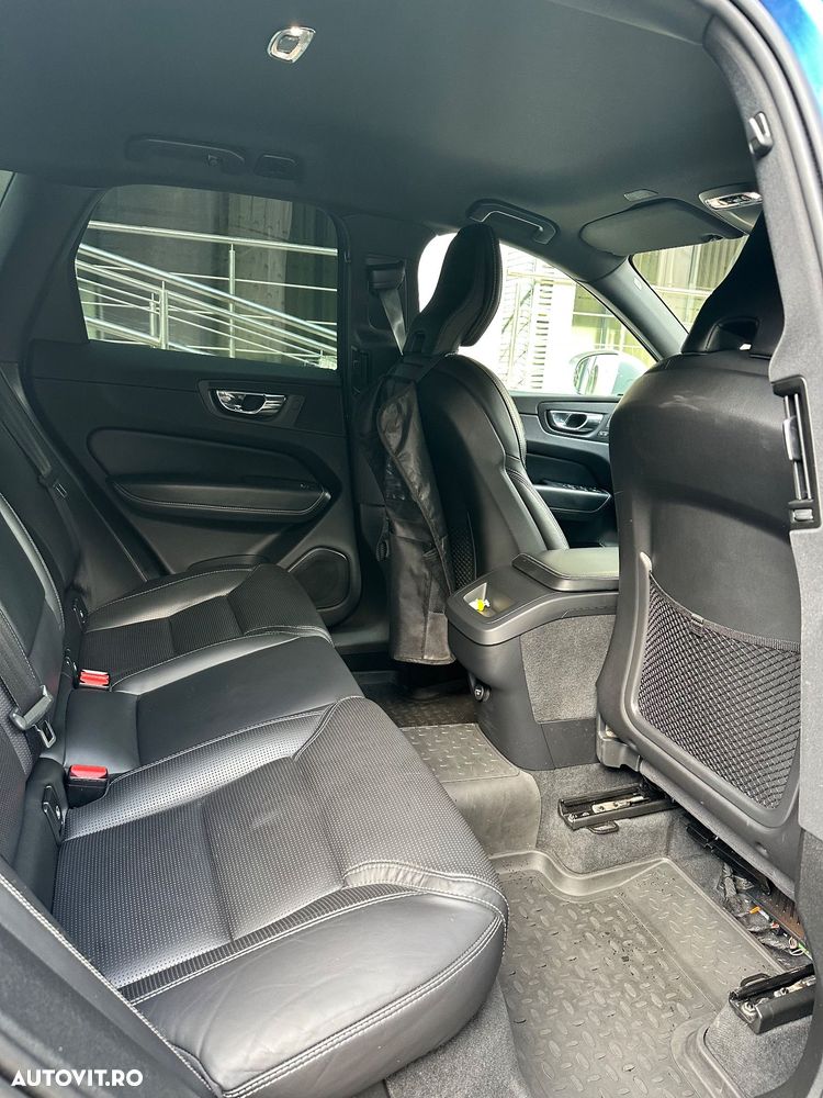 Volvo XC 60 D5 AWD R-Design - 22