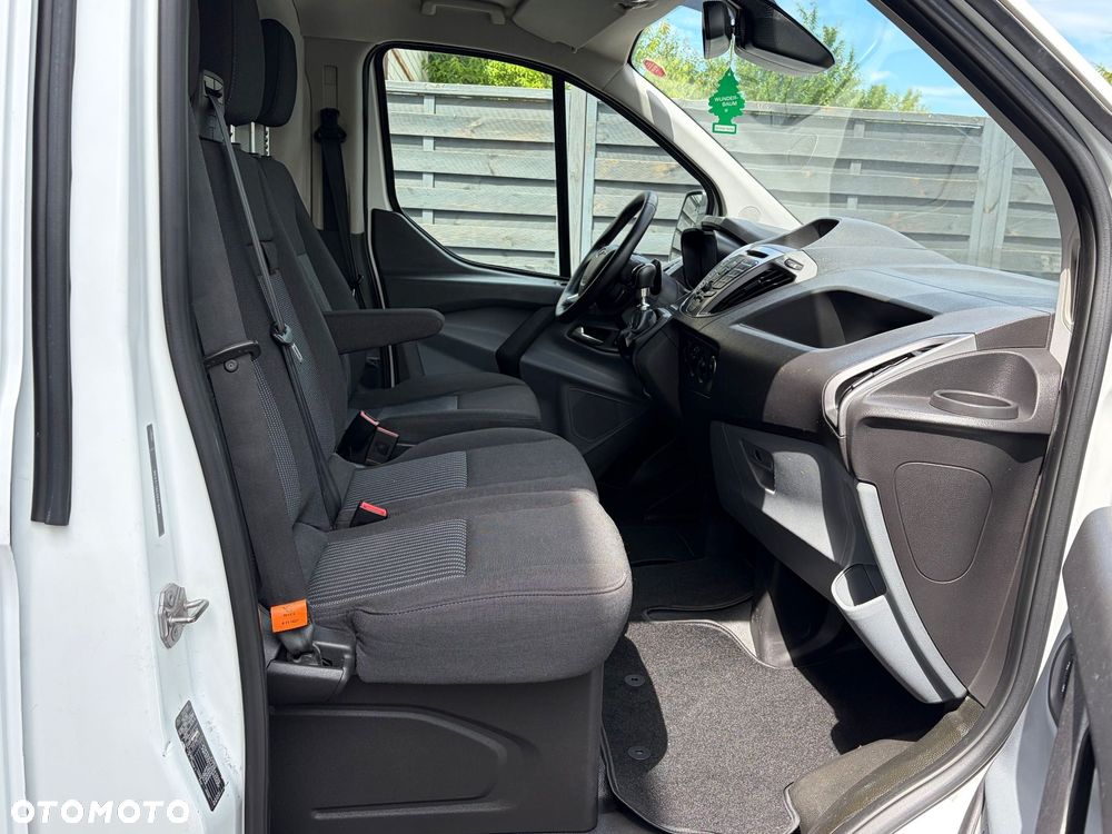 Ford Transit Custom - 32