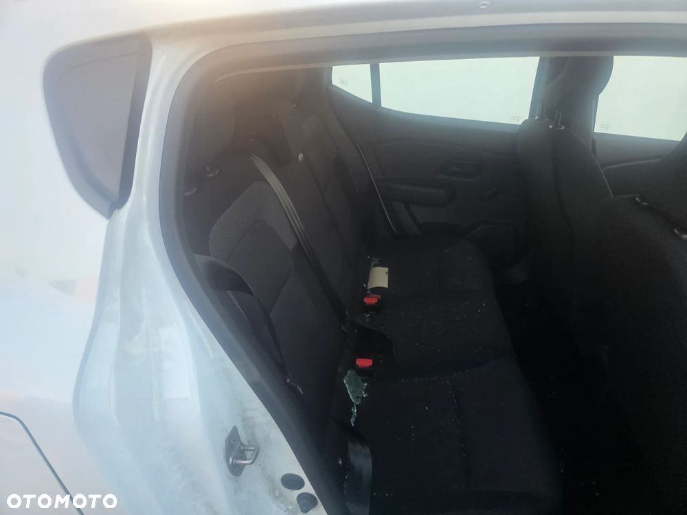 Dacia Sandero SCe 65 Access - 12
