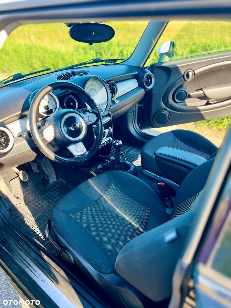 MINI Cooper Standard - 6