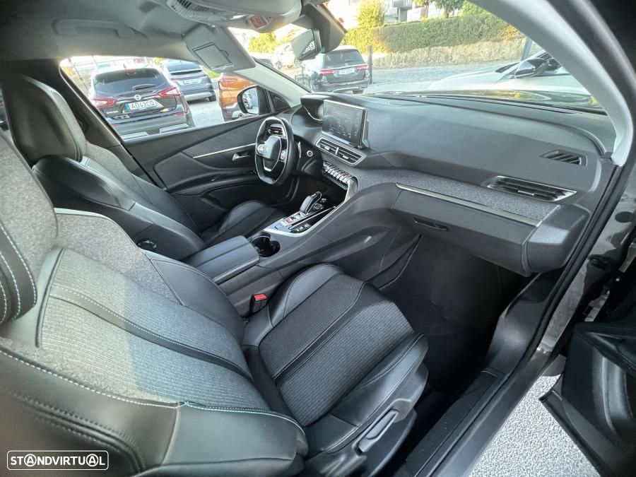 Peugeot 3008 1.6 Hybrid4 Allure Pack e-EAT8 - 23