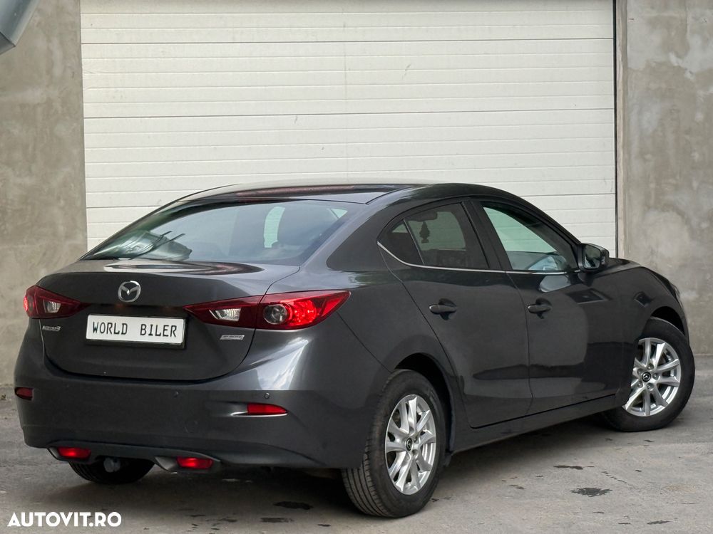Mazda 3 - 4