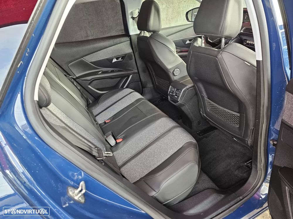 Peugeot 3008 1.6 Hybrid Allure Pack e-EAT8 - 11