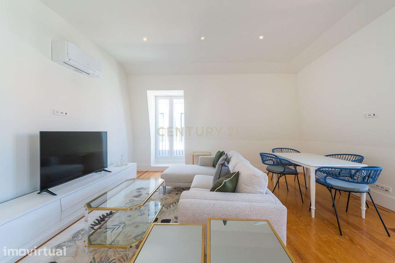 Elegante Apartamento T2 c/ 2 suites | Totalmente Remodelado e Equipado - Grande imagem: 2/31