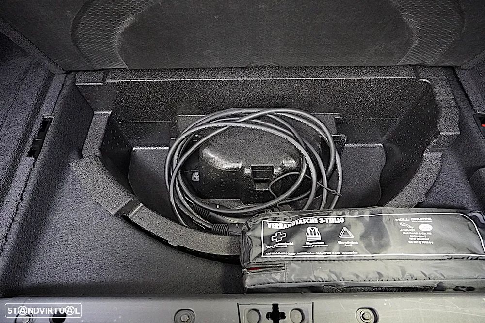 Land Rover Range Rover P440e Hybrid SE - 3