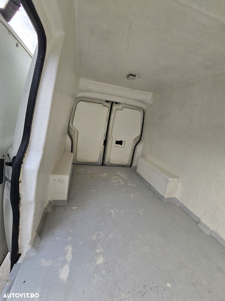 Volkswagen Transporter - 7