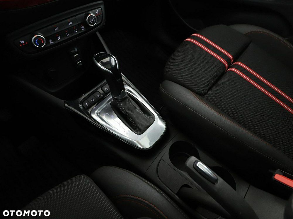 Opel Crossland X - 30