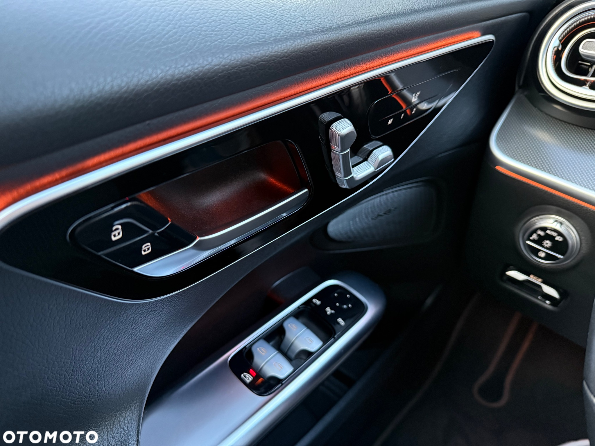 Mercedes-Benz Klasa C 220 d T 9G-TRONIC - 22