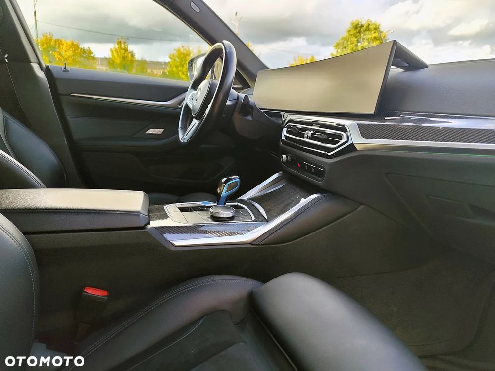 BMW i4 - 11