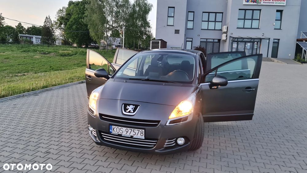 Peugeot 5008 1.6 THP Premium + - 2
