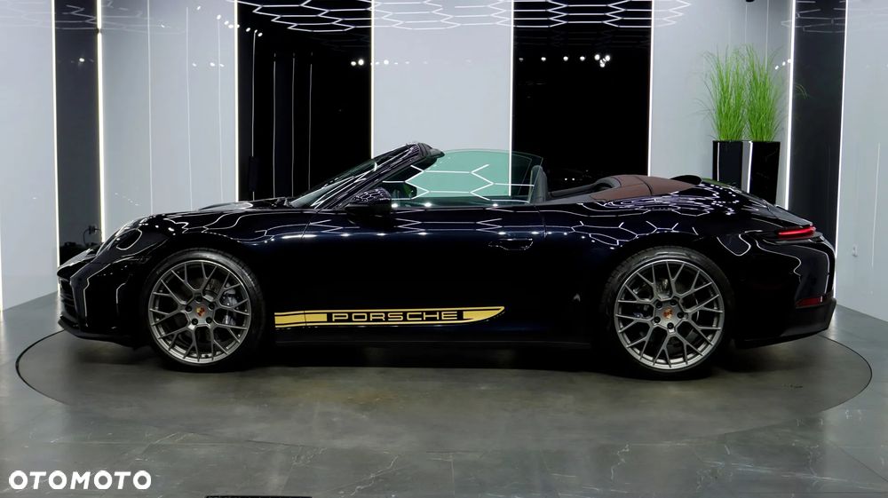 Porsche 911 Carrera Cabrio - 3
