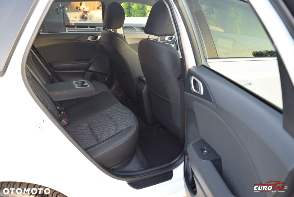Kia Ceed 1.4 T-GDI L Business Line - 17