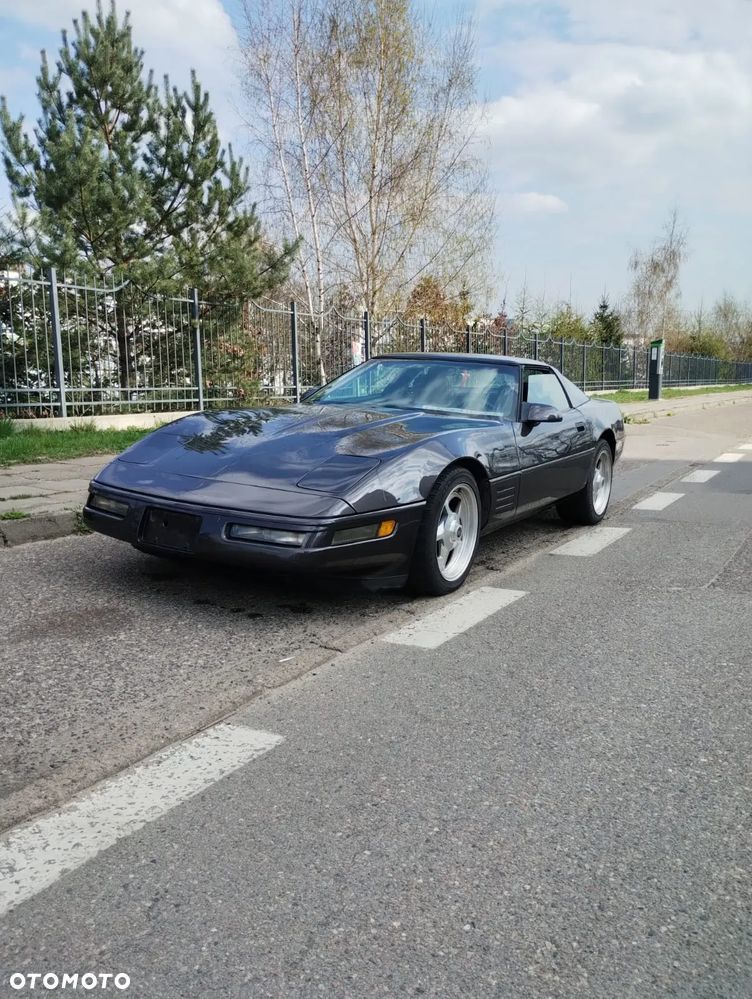 Chevrolet Corvette - 2