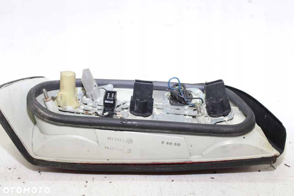 BMW 3 E36 COUPE CABRIO PRAWA LAMPA TYŁ 1393334 8353286 - 5