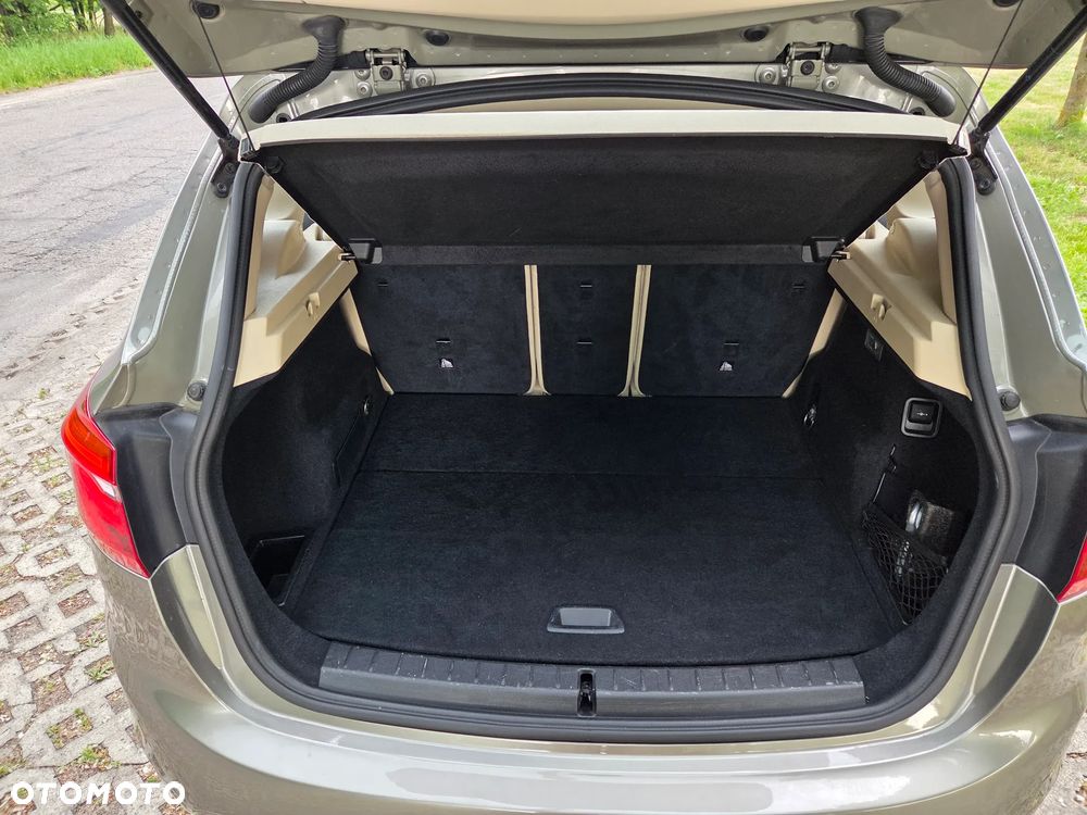 BMW Seria 2 218d Advantage - 23