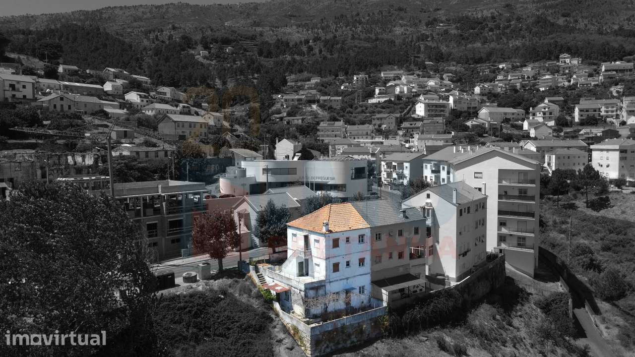 Edificio c/ 3 Apartamentos T2 p/ Recuperar - Covilhã - Grande imagem: 3/32