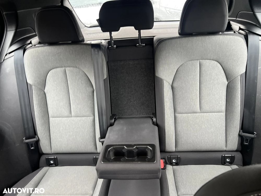 Volvo XC 40 B3 AT FWD MHEV Core - 23