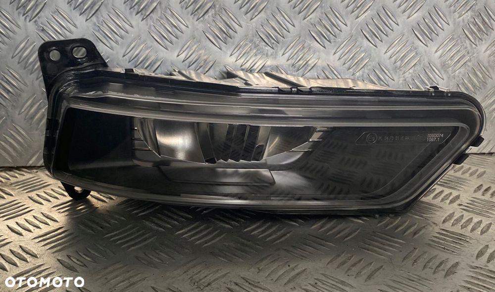 HALOGEN PRZECIWMGIELNY LAMPA MAN TG3 - 2