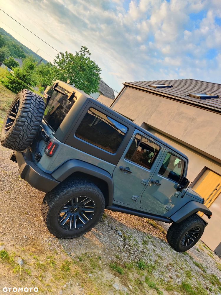 Jeep Wrangler - 10