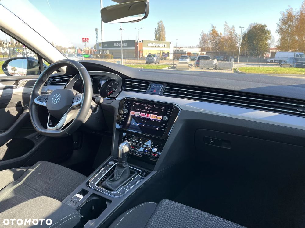 Volkswagen Passat - 20