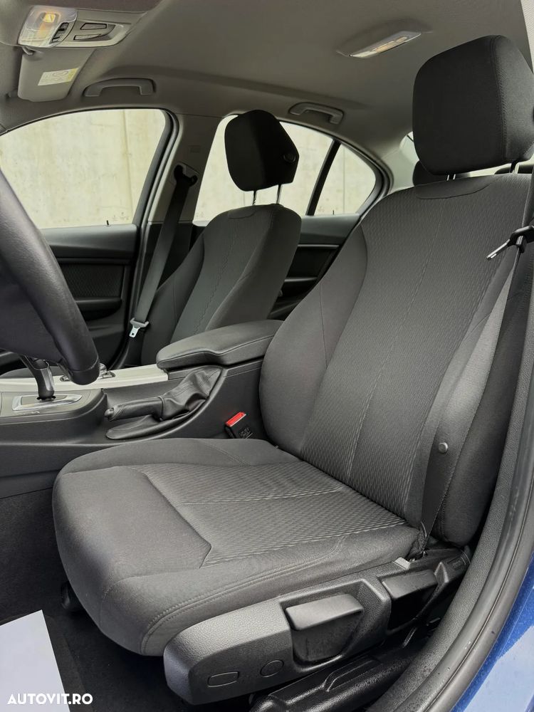 BMW Seria 3 318i Aut. Advantage - 16