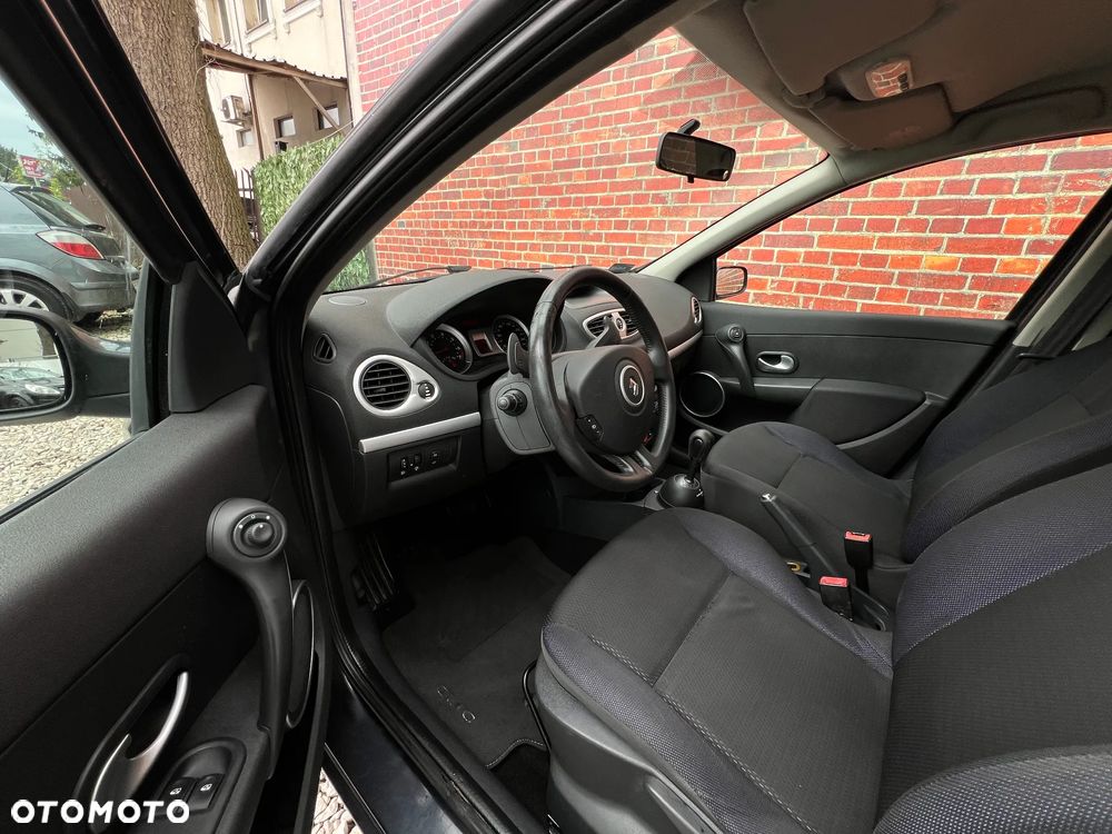Renault Clio - 8