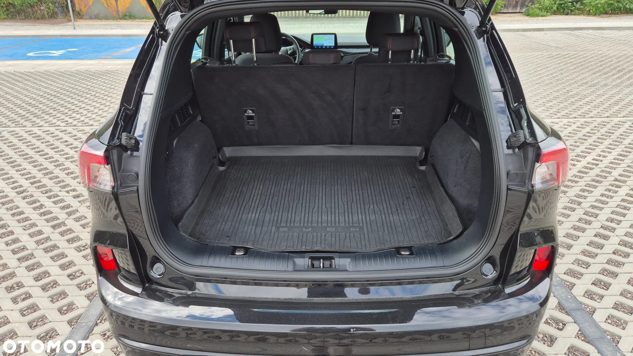 Ford Kuga 2.5P PHEV FWD ST-Line - 14
