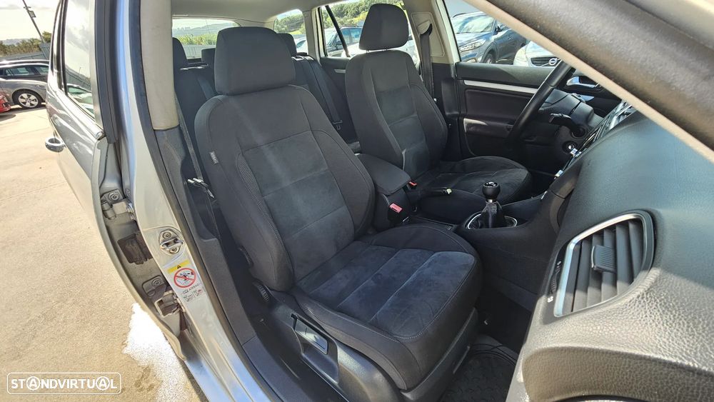 VW Golf Variant 1.6 TDi Highline - 29