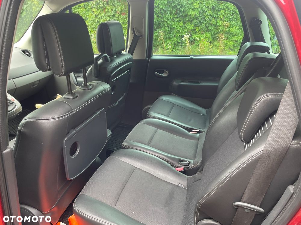 Renault Grand Scenic dCi 130 FAP Dynamique - 12