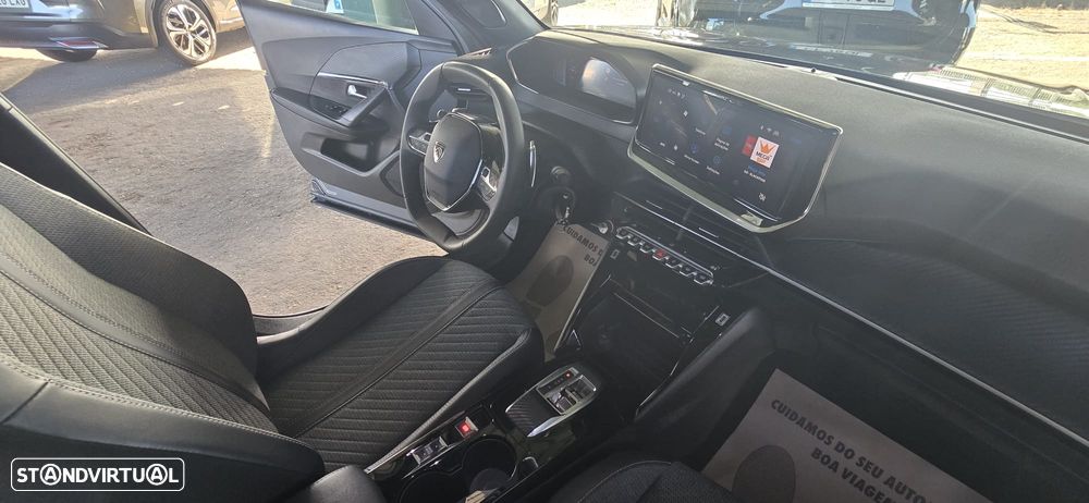 Peugeot 2008 Hybrid 136 e-DSC Allure - 26