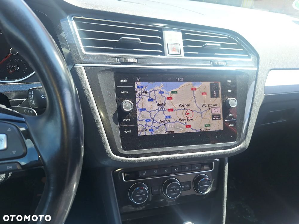 Volkswagen Tiguan - 5