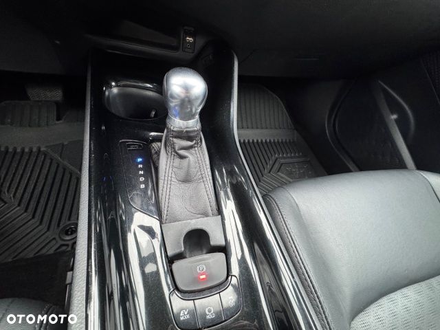 Toyota C-HR 1.8 Hybrid Neon Lime powered by JBL - 22