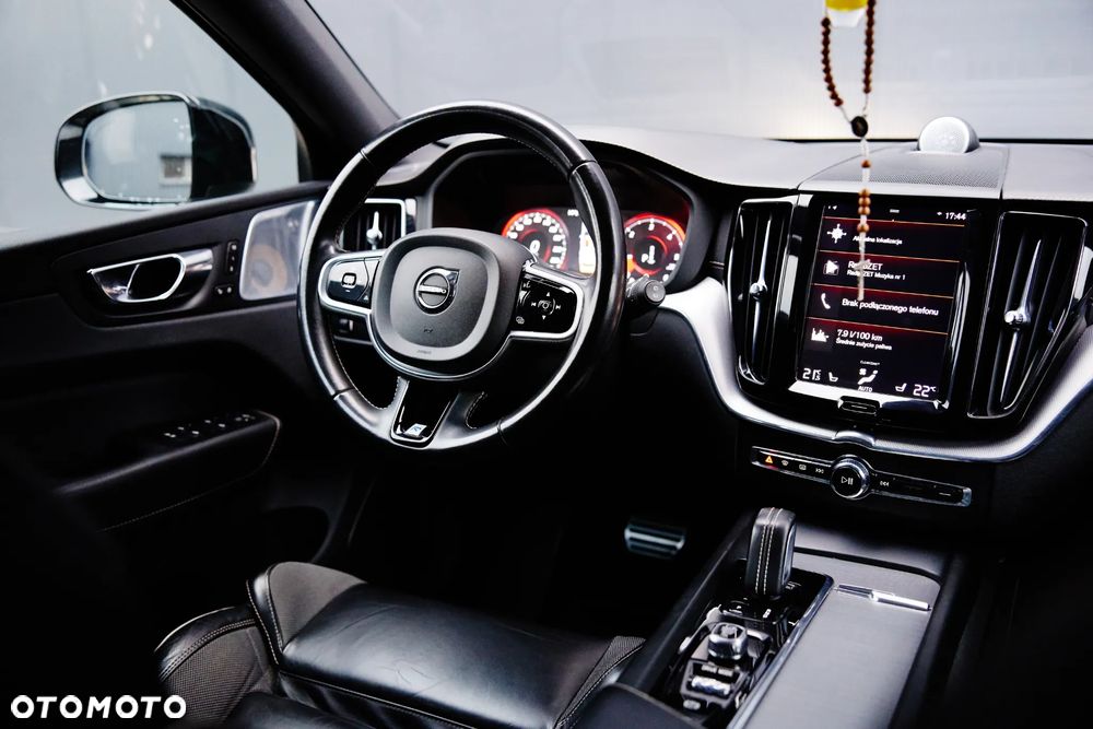 Volvo XC 60 D4 SCR AWD R-Design - 35