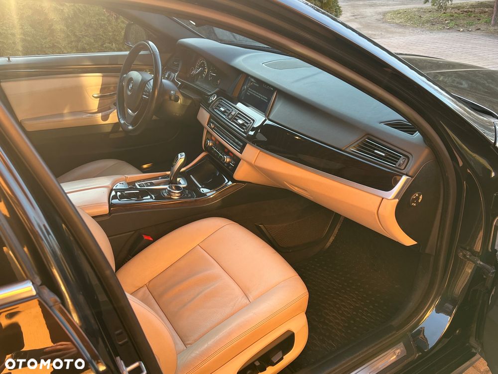 BMW Seria 5 520d Luxury Line - 11
