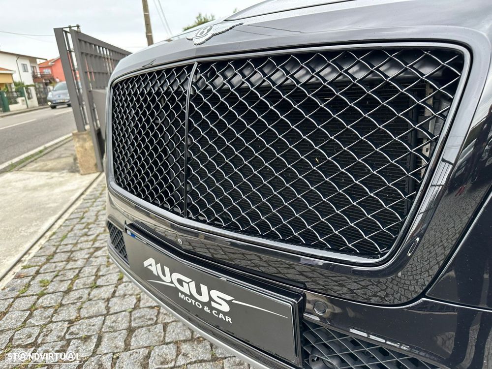 Bentley Bentayga V8 - 8