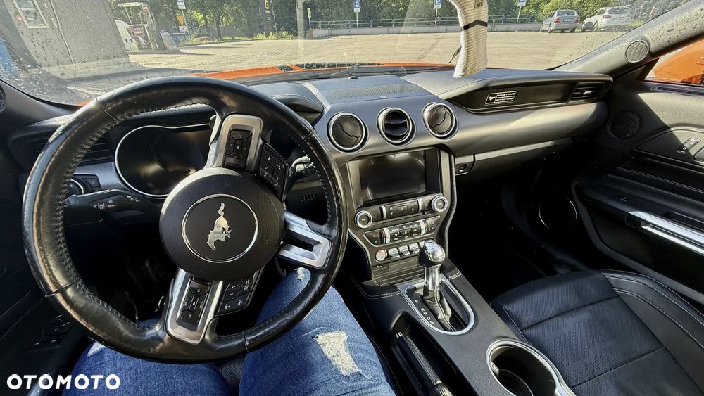 Ford Mustang - 10