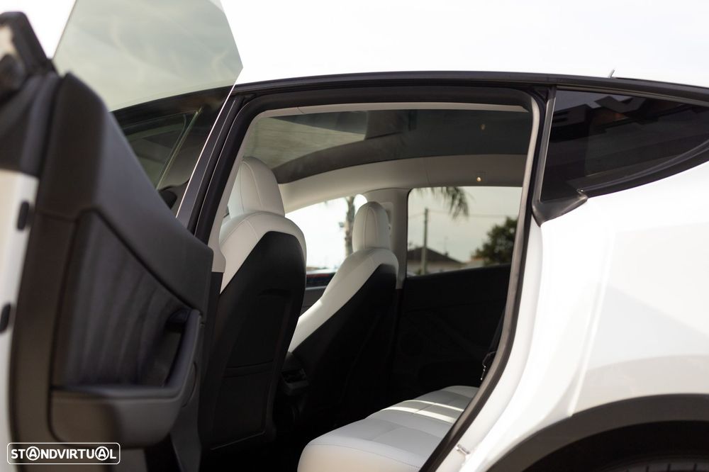 Tesla Model Y Long Range Tração Integral - 14
