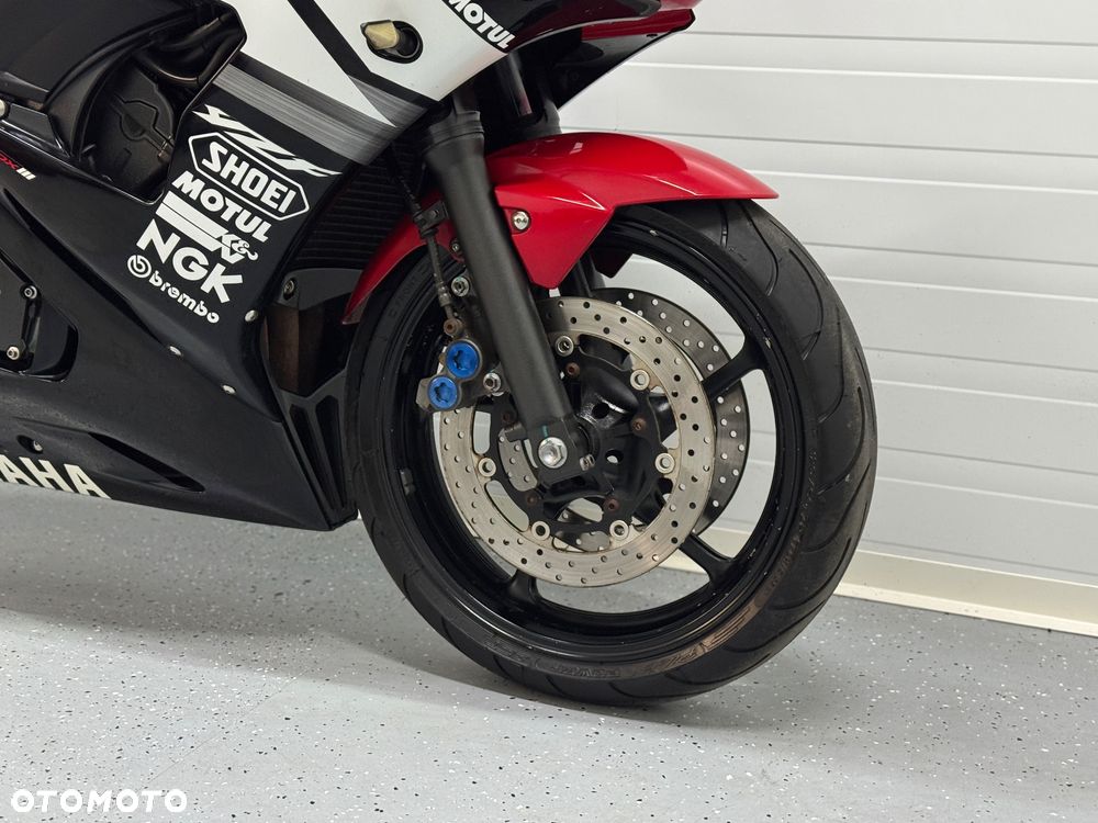 Yamaha R6 - 8