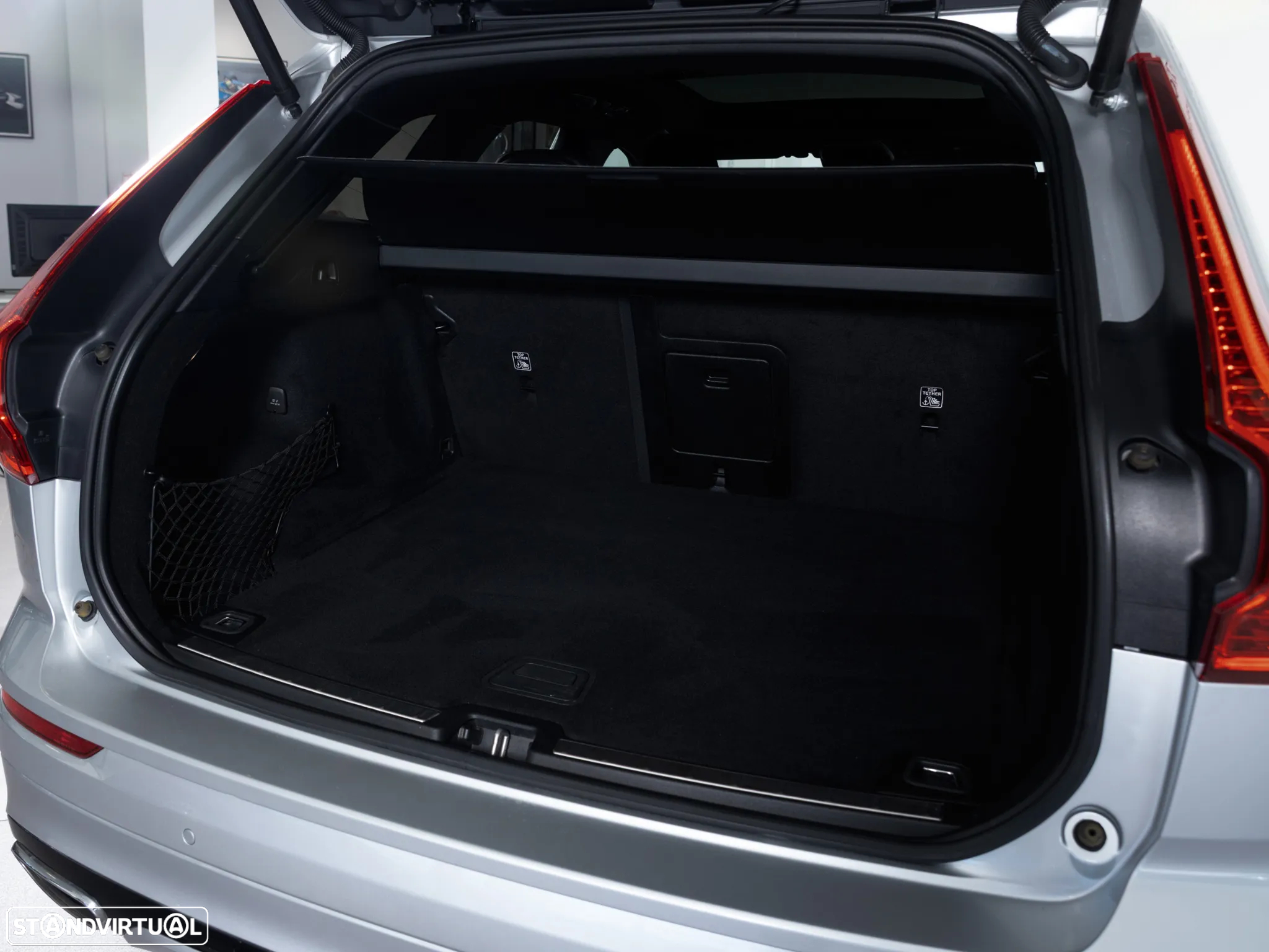 Volvo XC 60 2.0 D4 R-Design Geartronic - 10