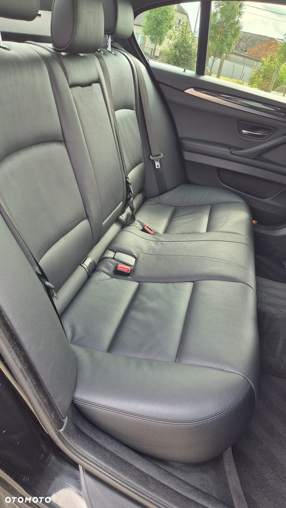 BMW Seria 5 525d xDrive - 8