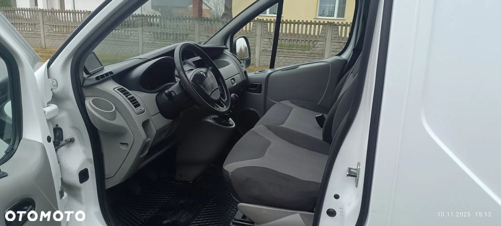 Renault Trafic - 9