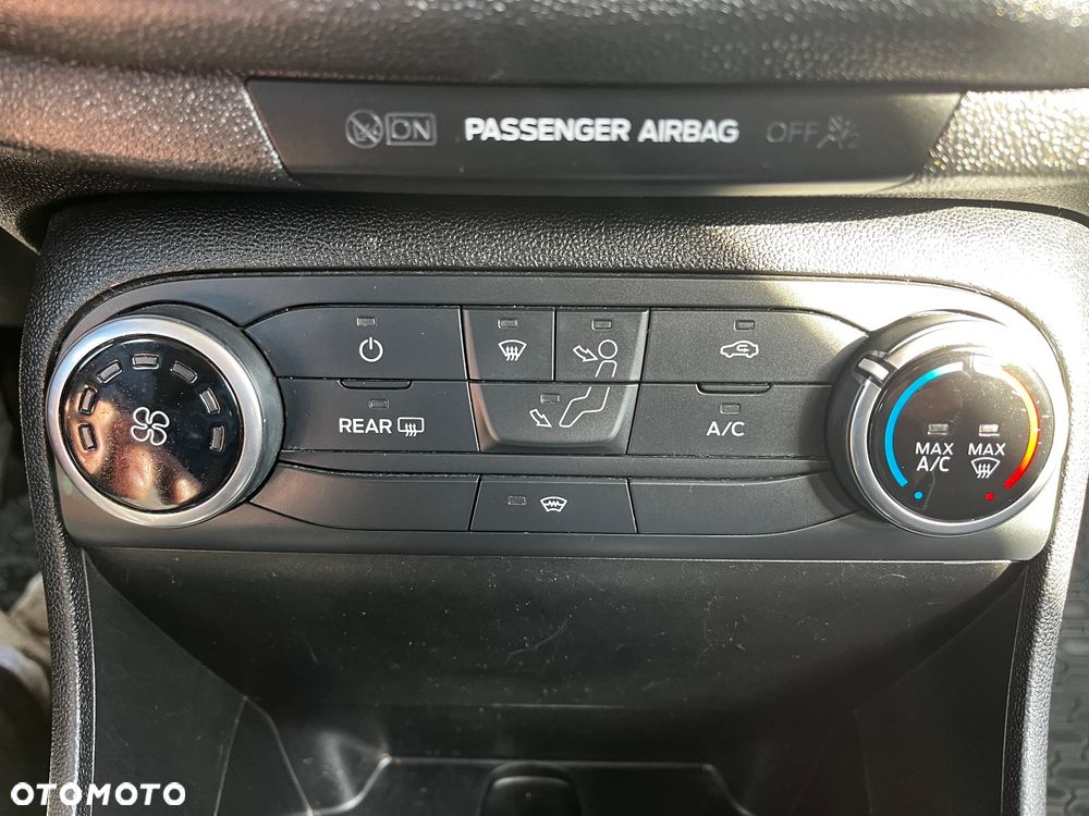 Ford Fiesta 1.1 S&S TITANIUM - 12