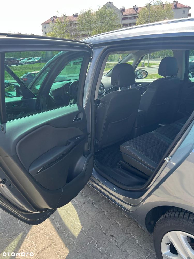 Opel Zafira - 31