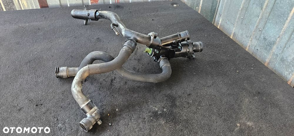 Obudowa termostatu wąż przewód rurka wody Citroen C5 III Peugeot 2.0 HDI 163