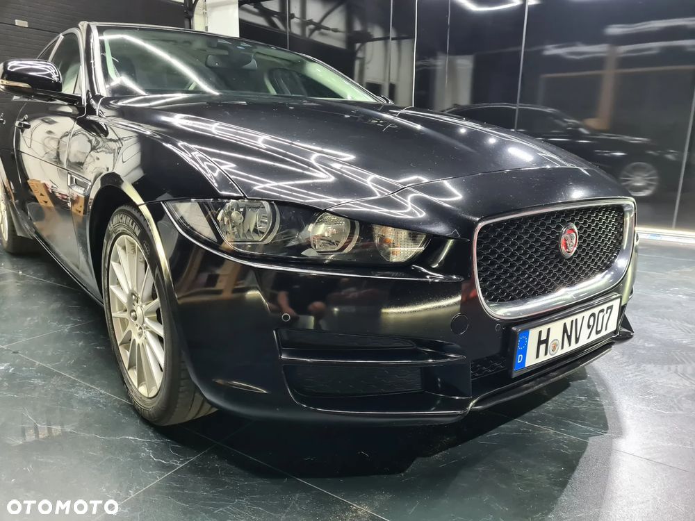 Jaguar XE 2.0 D Prestige - 15