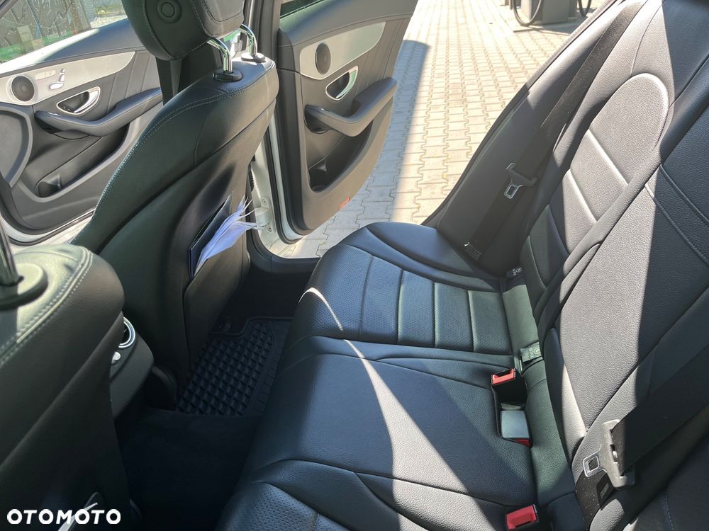 Mercedes-Benz Klasa C 300 7G-TRONIC - 4