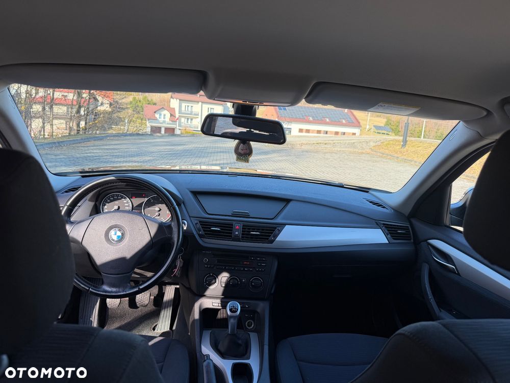 BMW X1 xDrive18d - 11